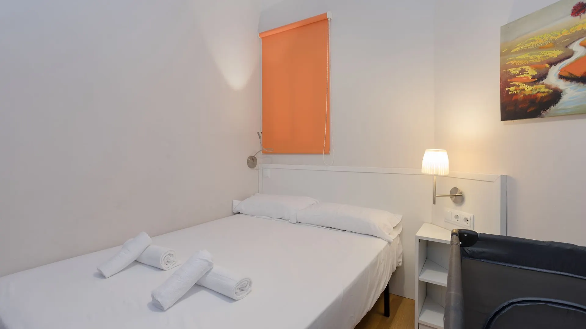 Sagrada Familia - Gaudi Apartment Barcelona Spain