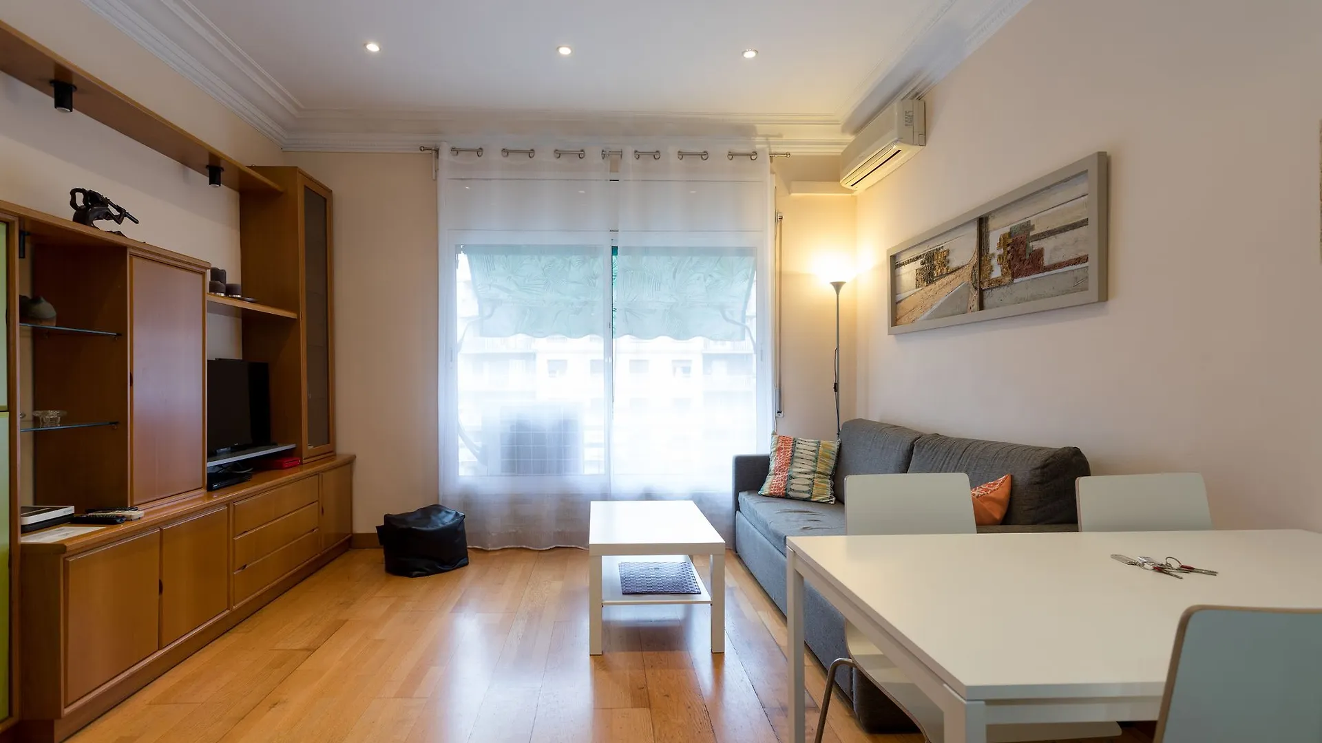 Sagrada Familia - Gaudi Apartment Барселона Испания
