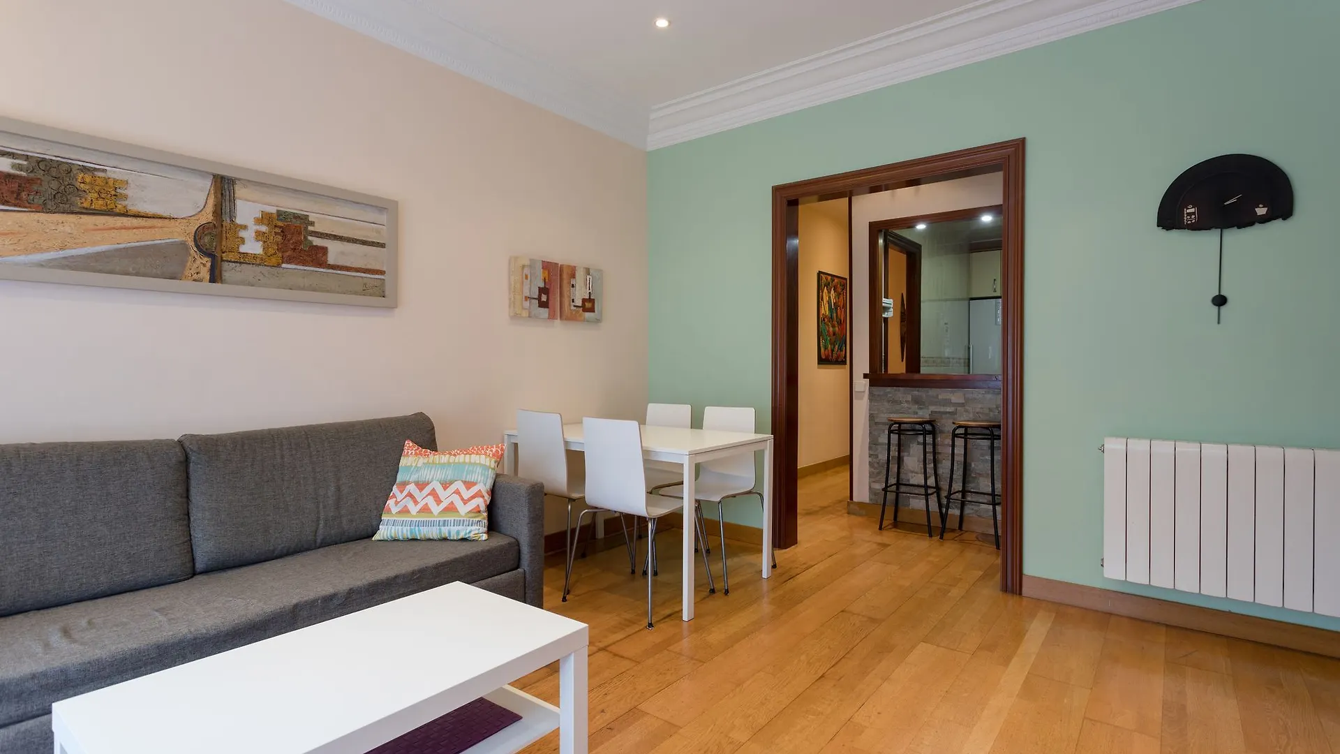 Sagrada Familia - Gaudi Apartment Барселона 0*,  Испания
