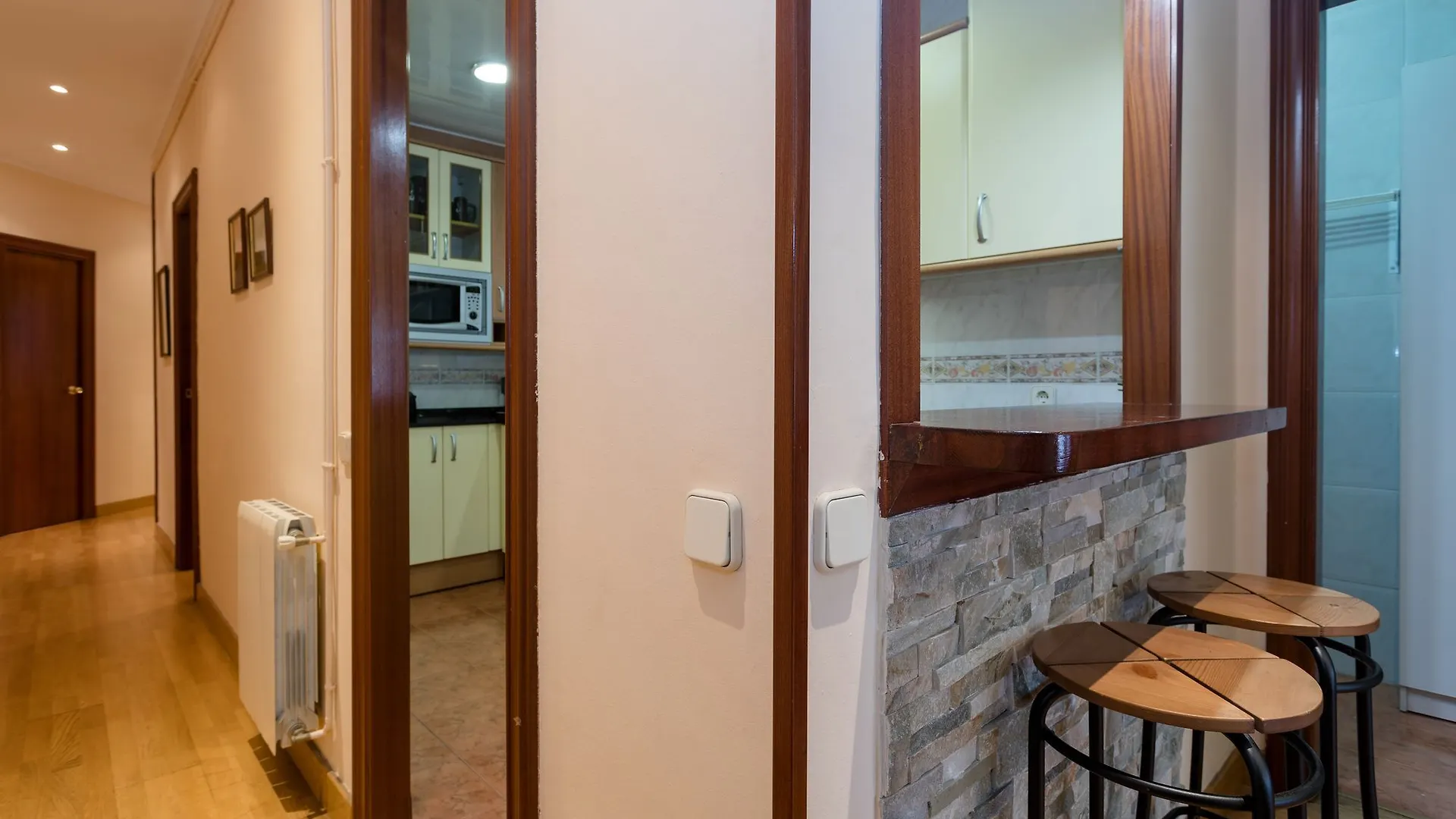 Sagrada Familia - Gaudi Apartment Барселона